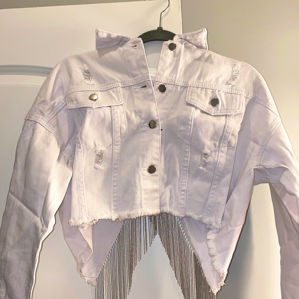 White táselo denim jacket